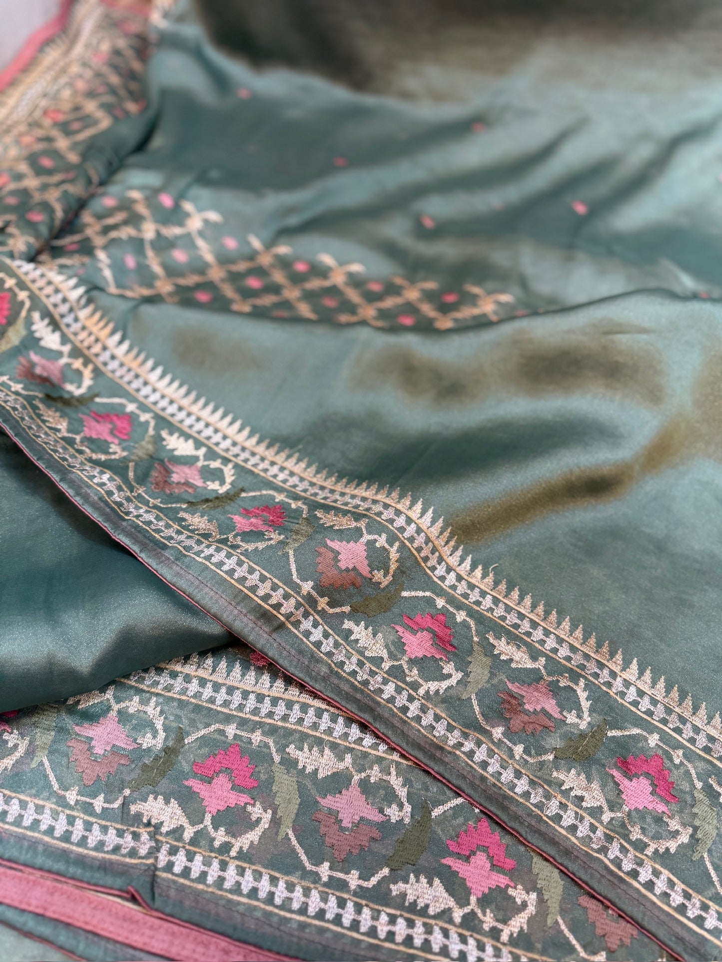 Organza Silk Saree with Zig-Zag Design | Green