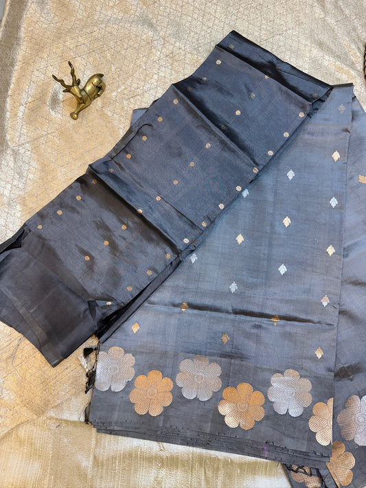 Raw Mabgo Kadwa Silk Saree Grey (Banarasi)