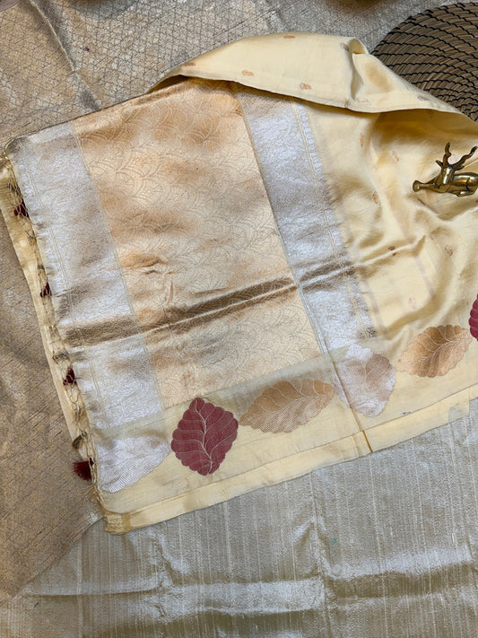 Raw mango Kadwa Silk Saree  White (Banarasi)