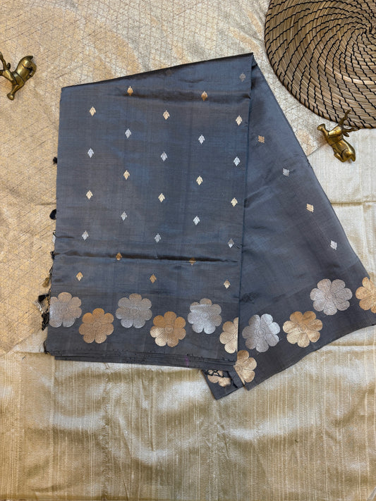 Raw Mabgo Kadwa Silk Saree Grey (Banarasi)