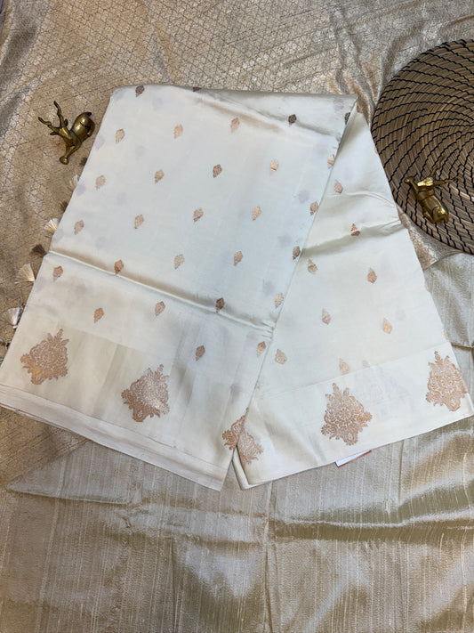 Raw Mango Kadwa Silk Saree White with gold (Banarasi)